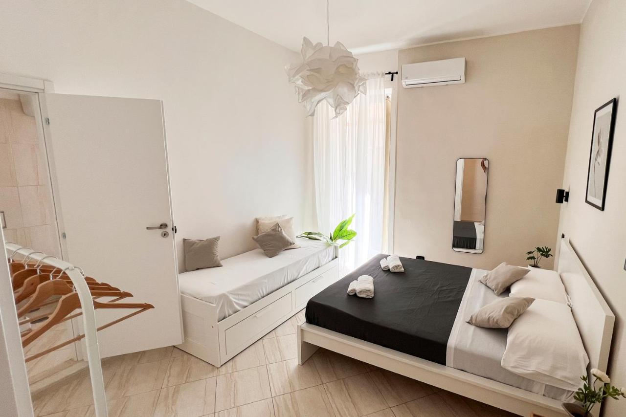 Cozy Rooms Napoli Luaran gambar