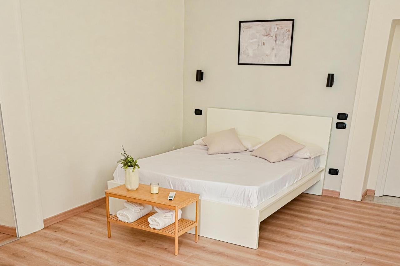 Cozy Rooms Napoli Luaran gambar