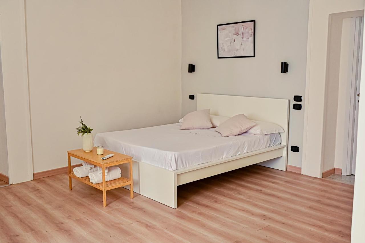 Cozy Rooms Napoli Luaran gambar