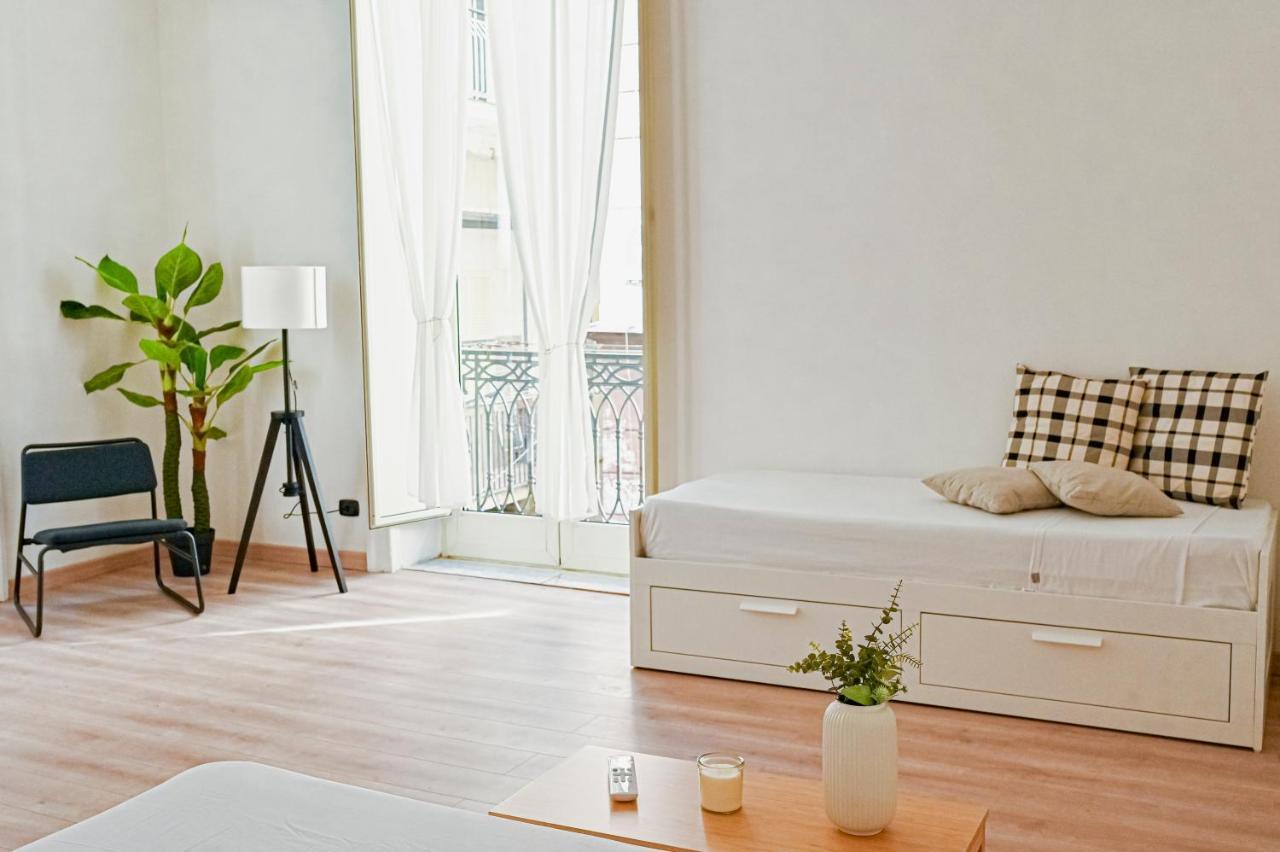 Cozy Rooms Napoli Luaran gambar